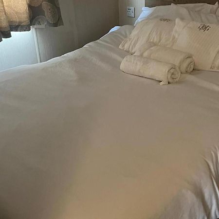 2Br-Sleeps6-Wifi-Freeparking-Holidaypark Clacton-on-Sea Esterno foto