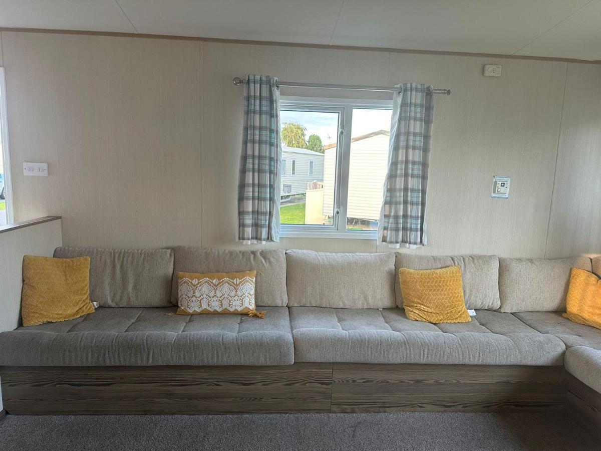 2Br-Sleeps6-Wifi-Freeparking-Holidaypark Clacton-on-Sea Esterno foto